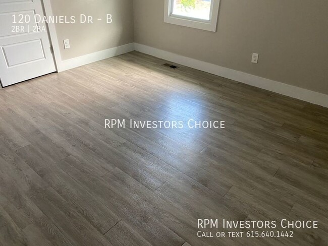 Building Photo - Lovely, modern 2bd/2ba near to Downtown Fr...