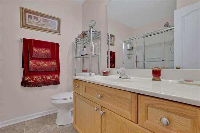 Building Photo - 2369 Suwanee Pointe Dr