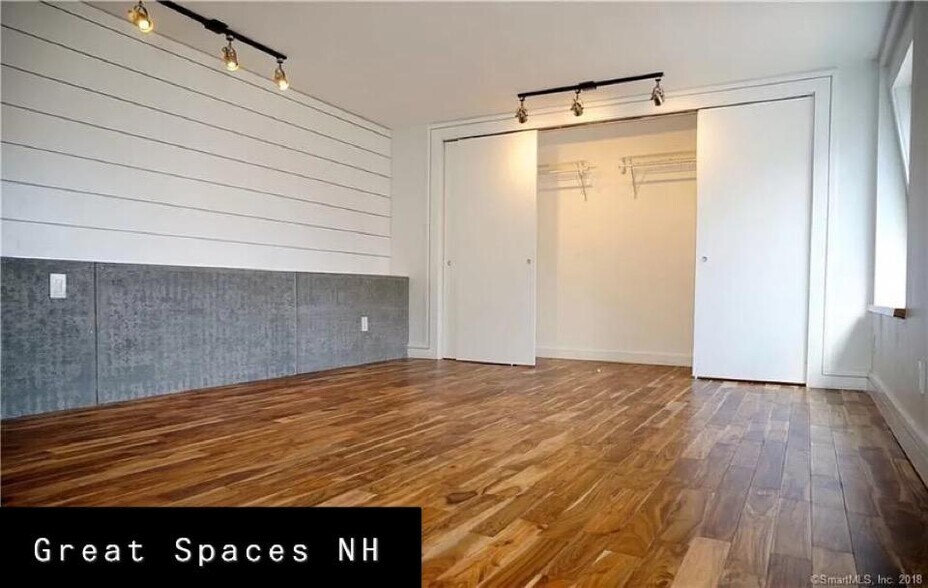 Building Photo - 55 Trumbull St