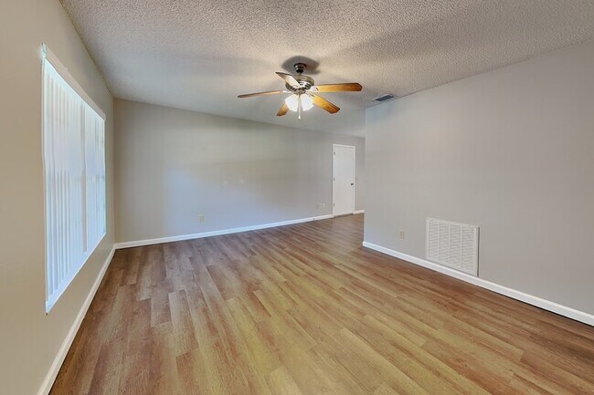 Building Photo - 3178 Phonetia Dr