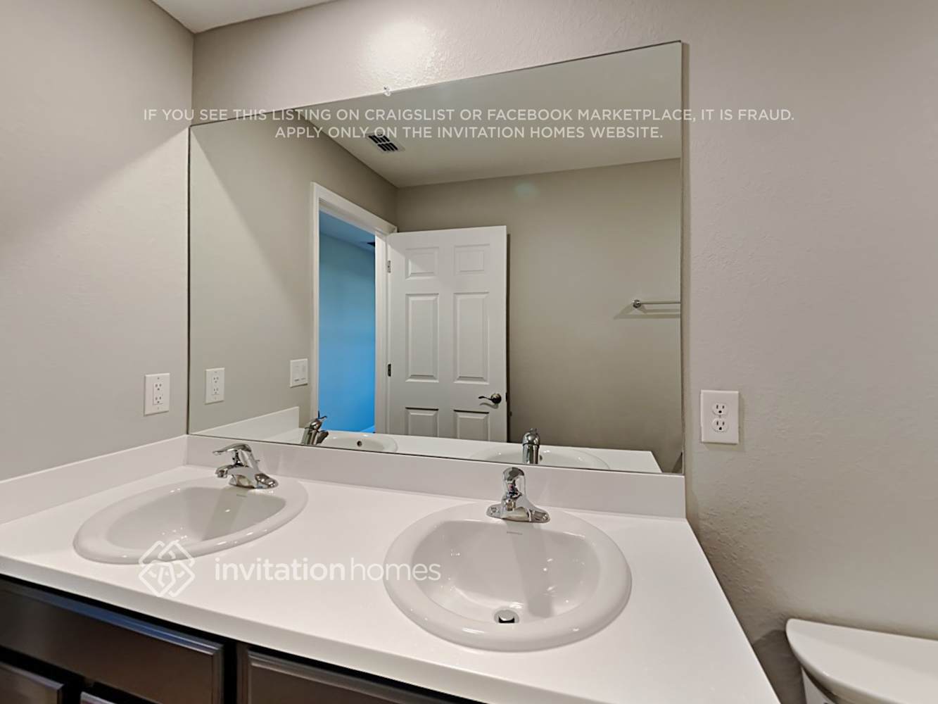 Building Photo - 16246 Alcira Cir