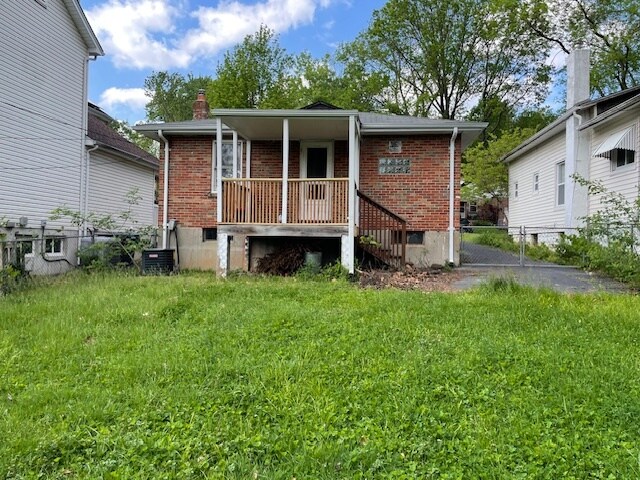 Building Photo - 7560 Ahern Ave