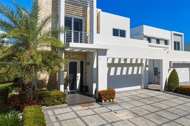 Building Photo - 10359 NW 67th Terrace