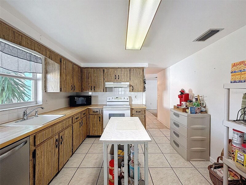 Building Photo - 7815 Foxbloom Dr