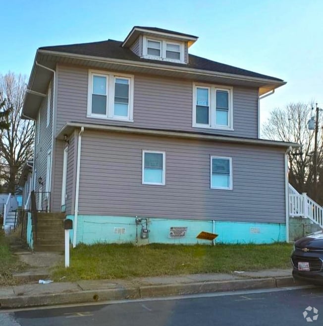 Building Photo - 3247 Magnolia Ave