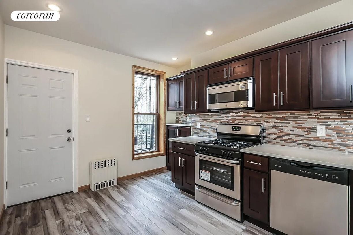 Building Photo - 1250 Herkimer St