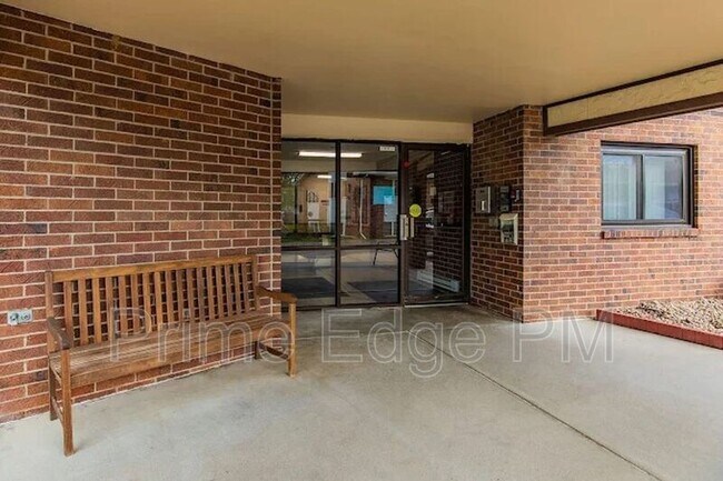 Building Photo - 1500 Knox St