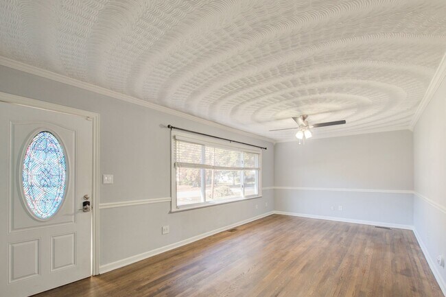 Building Photo - 200 Cynthia Dr