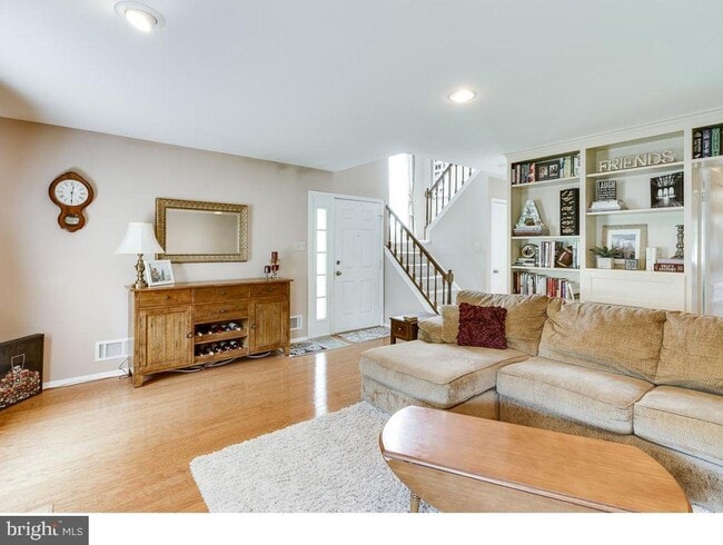 Building Photo - 45 Tynemouth Ct