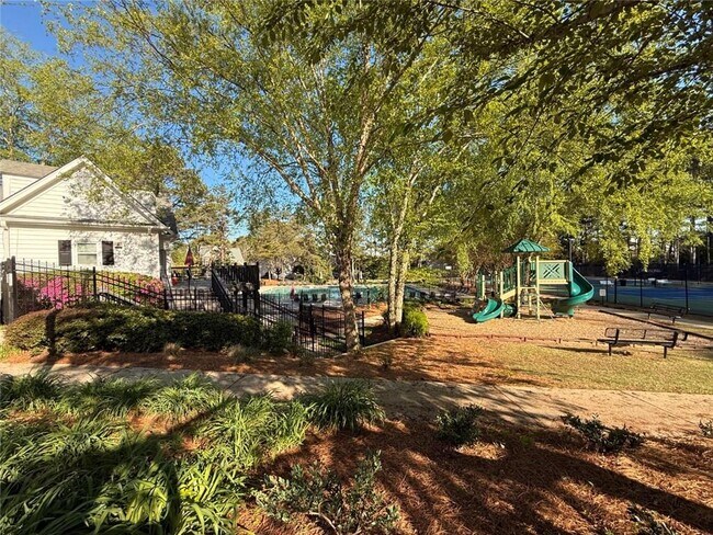 Building Photo - 3020 Serenade Ct