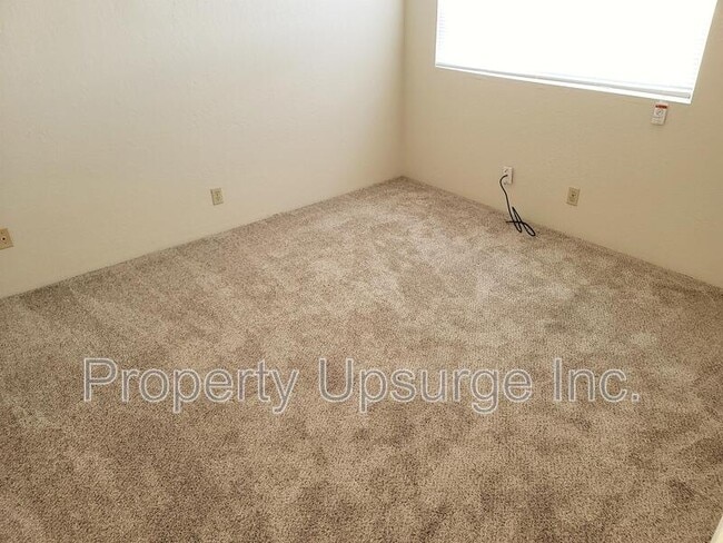 Building Photo - 4400 Dogwood Ln