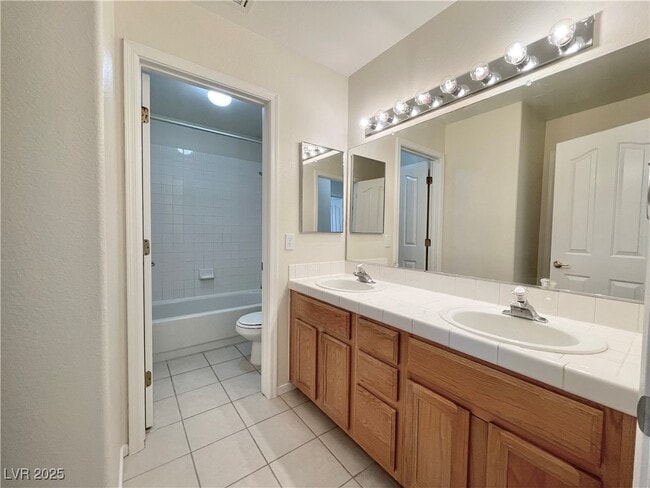Building Photo - 20 Staghorn St