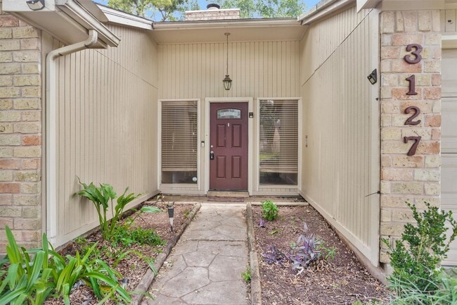Building Photo - 3127 Wagon Trail Dr
