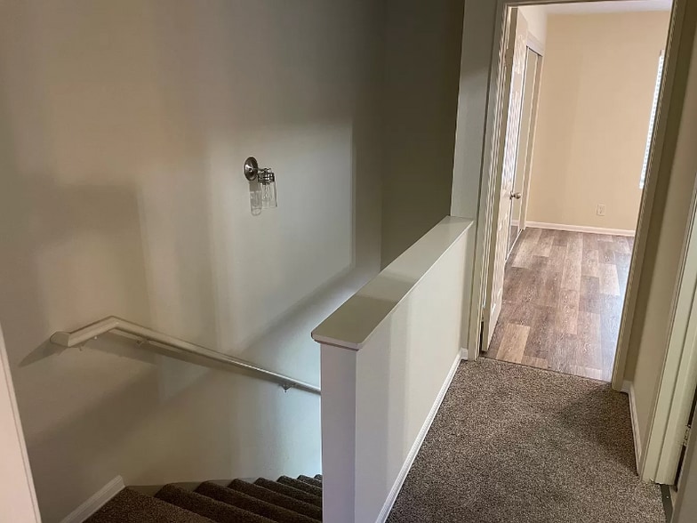 Building Photo - 2977 Mendoza Dr