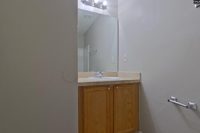 Building Photo - 404 Castle Ridge Dr