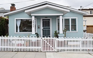 Building Photo - University Heights- Charming 2BR 1BA Craft...