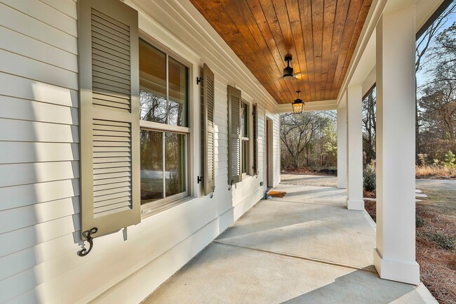 Building Photo - New Construction Rental WALKABLE to Downtown Senoia!