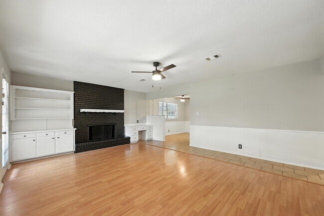 Building Photo - QUAINT 3 Bed, 2 Bath Home in Mckinney, TX!...