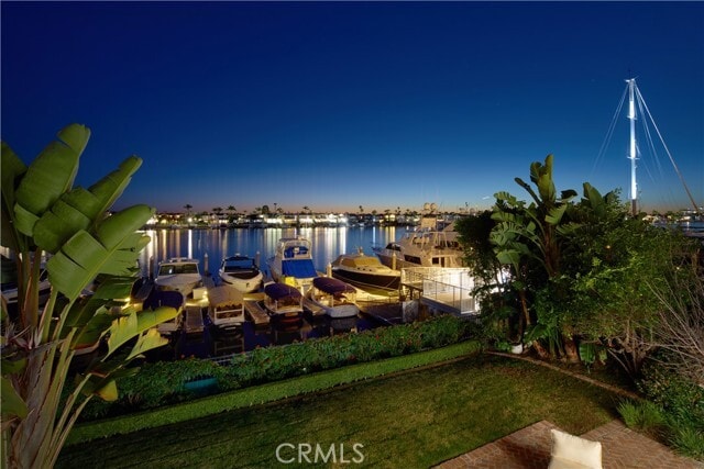 Building Photo - 2572 Bayshore Dr