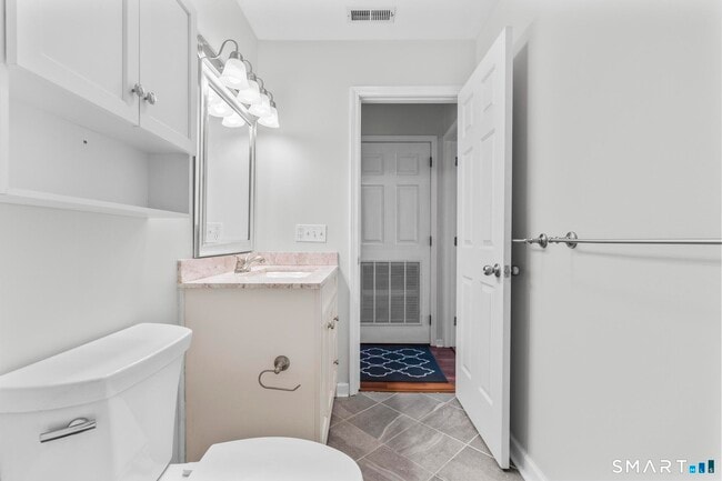 Building Photo - 31 High St