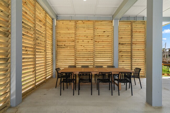 Building Photo - 867 Bowers Ln