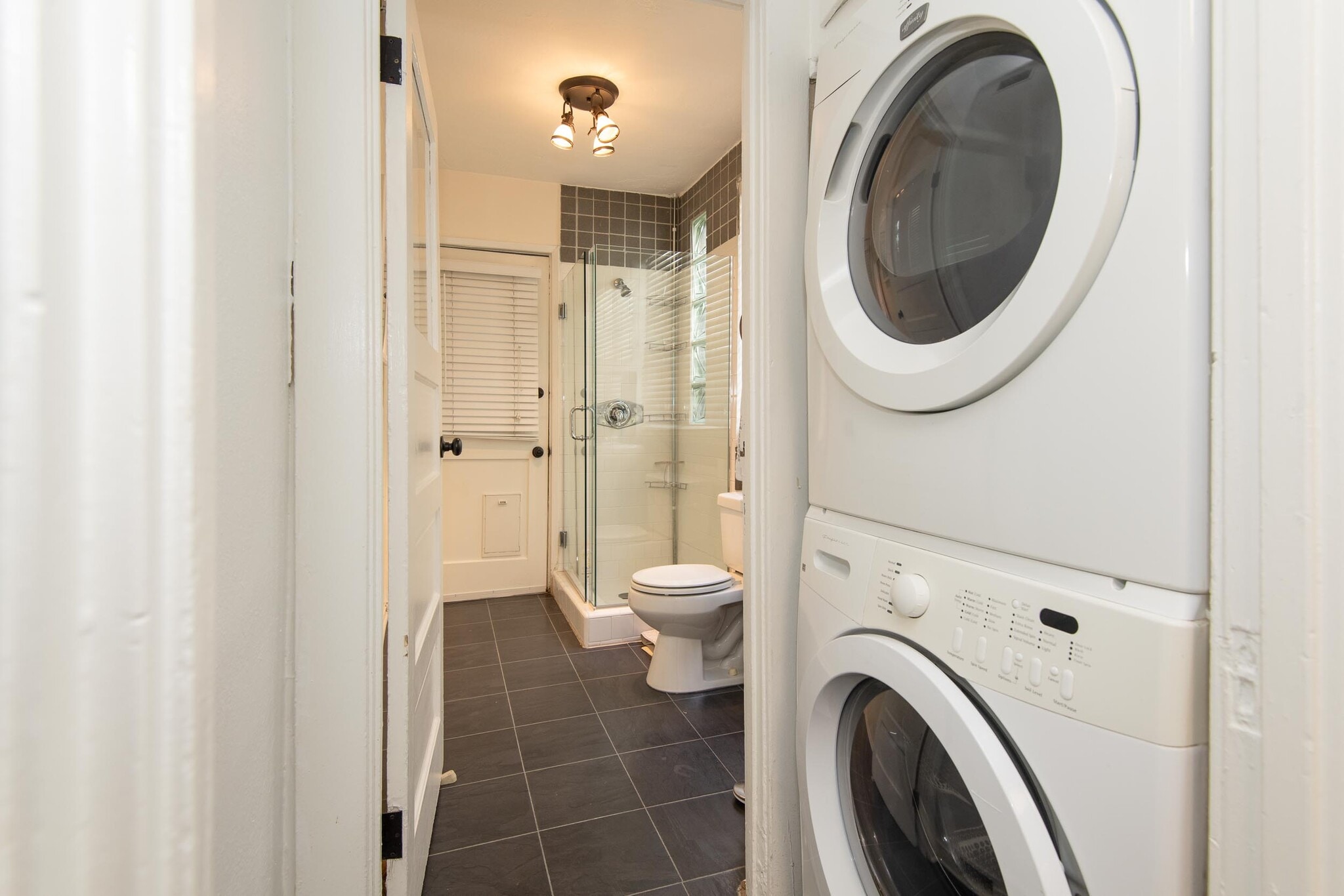 Building Photo - 2001 1/2 Pinehurst Rd