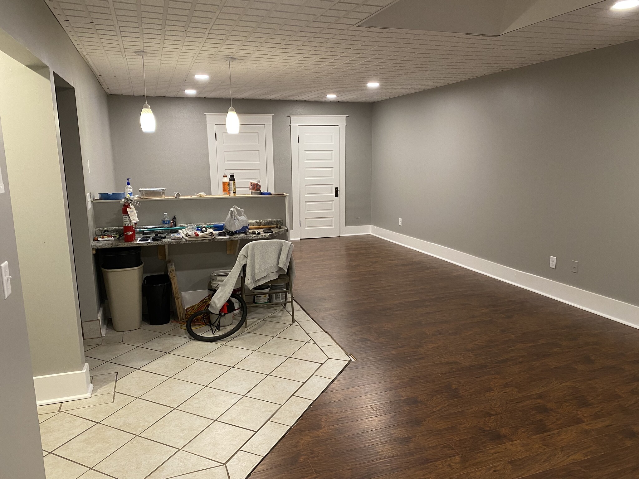 Overview - 919 Massachusetts St