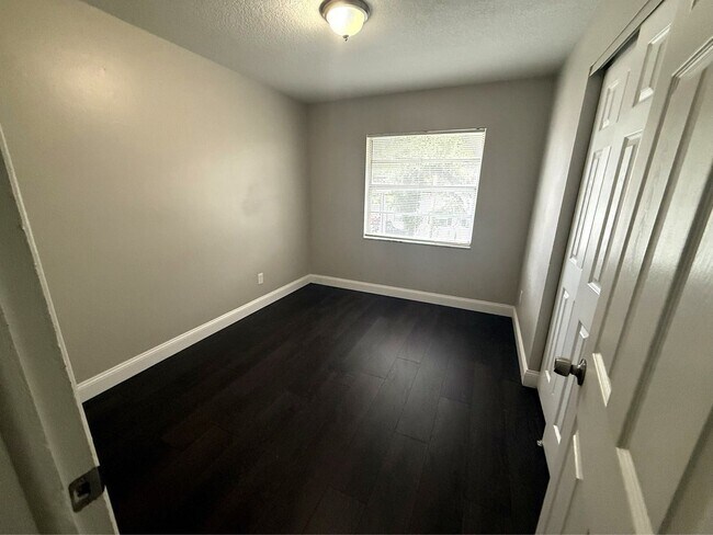 Building Photo - 7004 S Kissimmee St