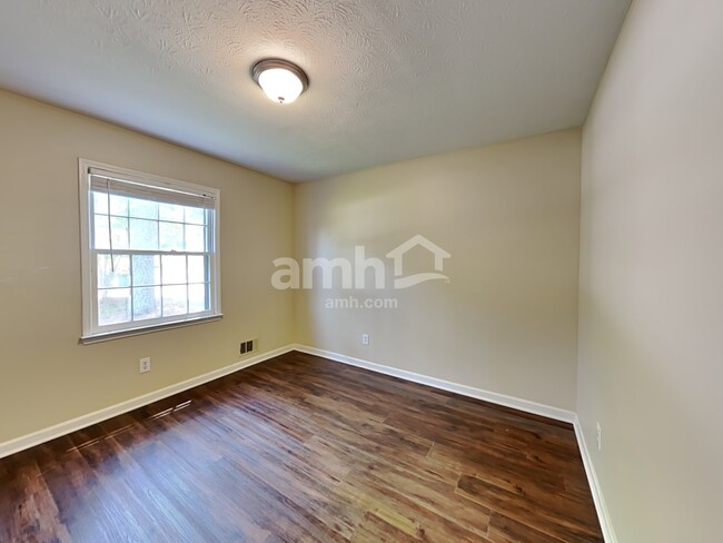 Building Photo - 5157 Parkview Ct SW