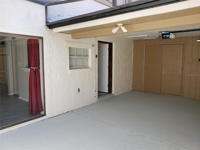 Building Photo - 134 Lago Vista Blvd