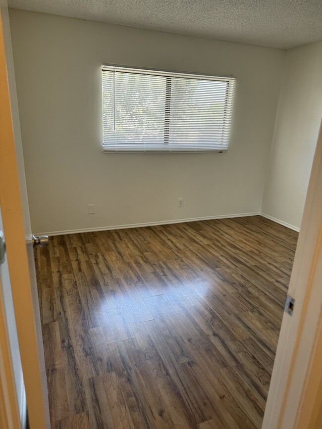 Building Photo - 5075 Atlantic Ave