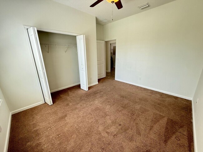 Building Photo - 4/3.5 Home in Gated Community