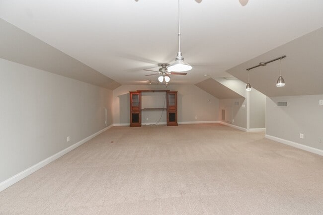 Building Photo - Easy Living in Cottage Grove at 12 Stones