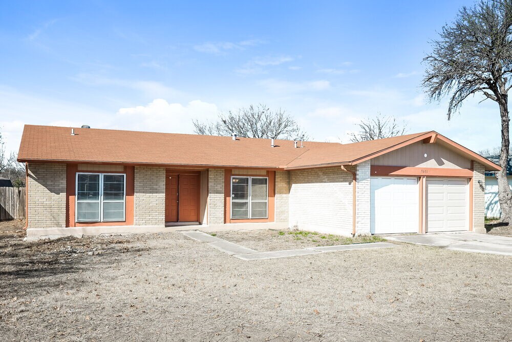 Building Photo - 7601 Tarrasa