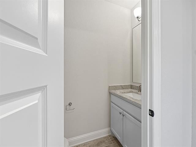 Building Photo - 9525 Thorncrown Ln