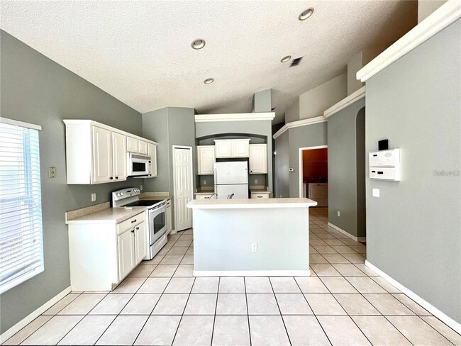 Building Photo - 16708 Glenbrook Blvd