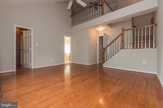 Building Photo - 117 Longpoint Way