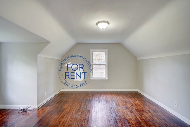 Building Photo - 708 Fremont St