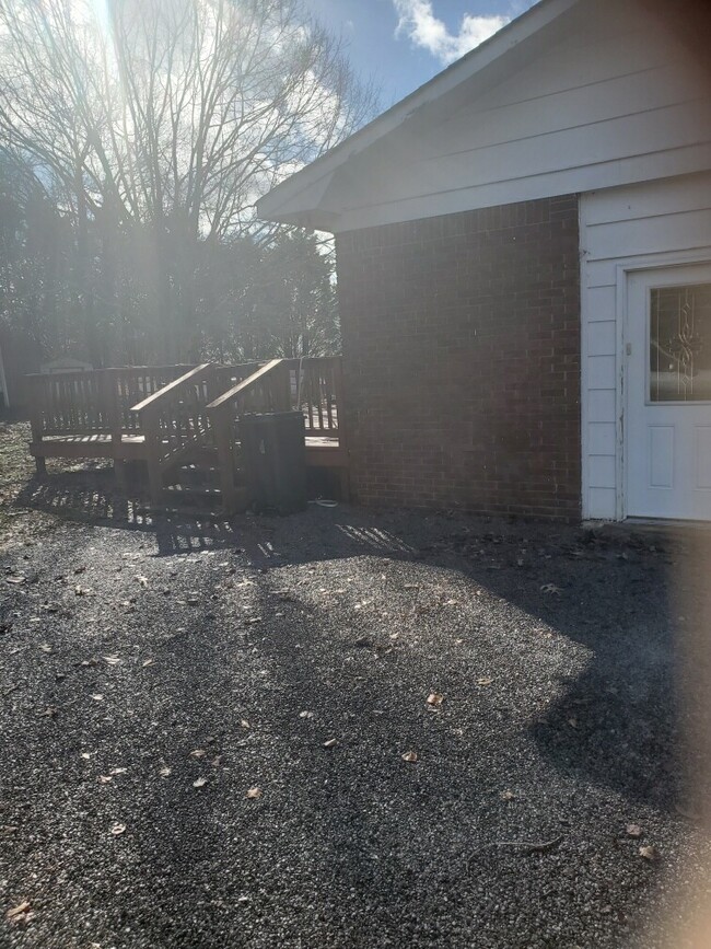 Building Photo - 919 County Road 61