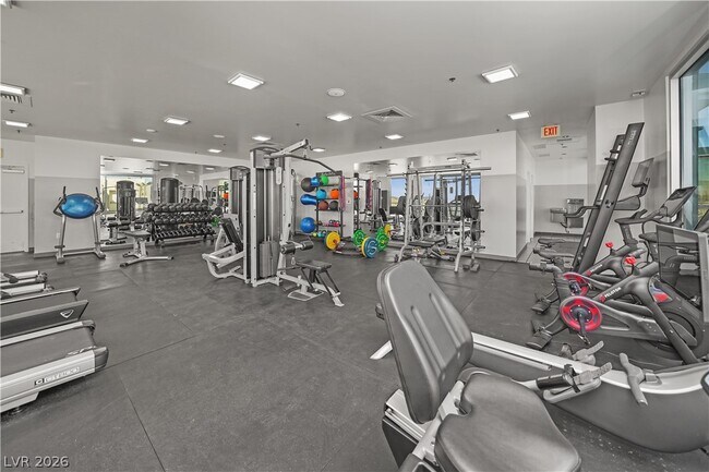 Building Photo - 900 S Las Vegas Blvd