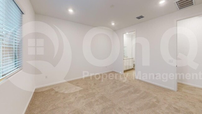 Building Photo - 17590 S Ironwood Bend Dr