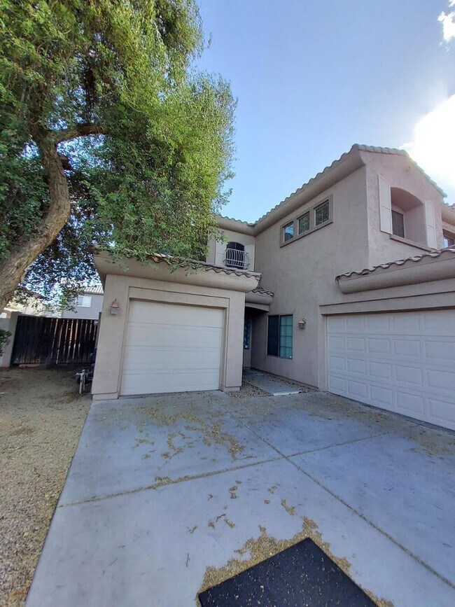 Building Photo - 17421 W Papago St