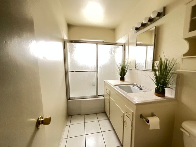 Building Photo - 9713 Longden Ave