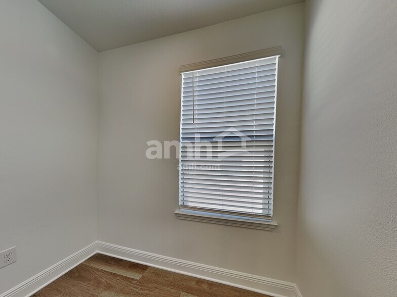 Building Photo - 6695 Atlantic Bch Ave