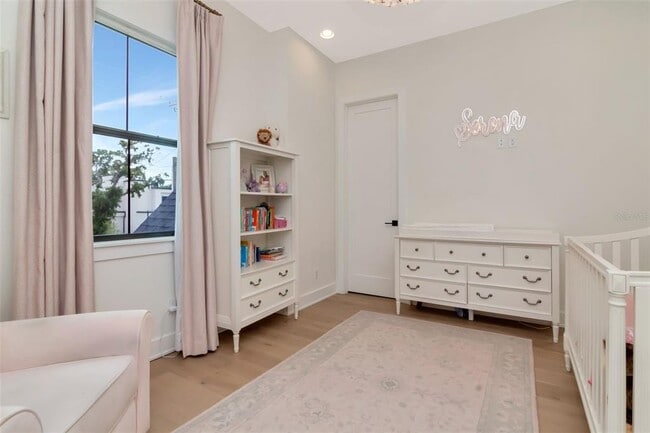 Building Photo - 4111 W Swann Ave