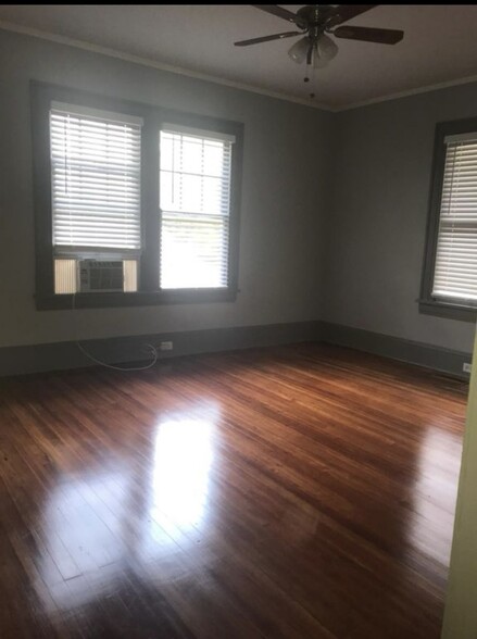 Front Bedroom - 18 E 10th St SW