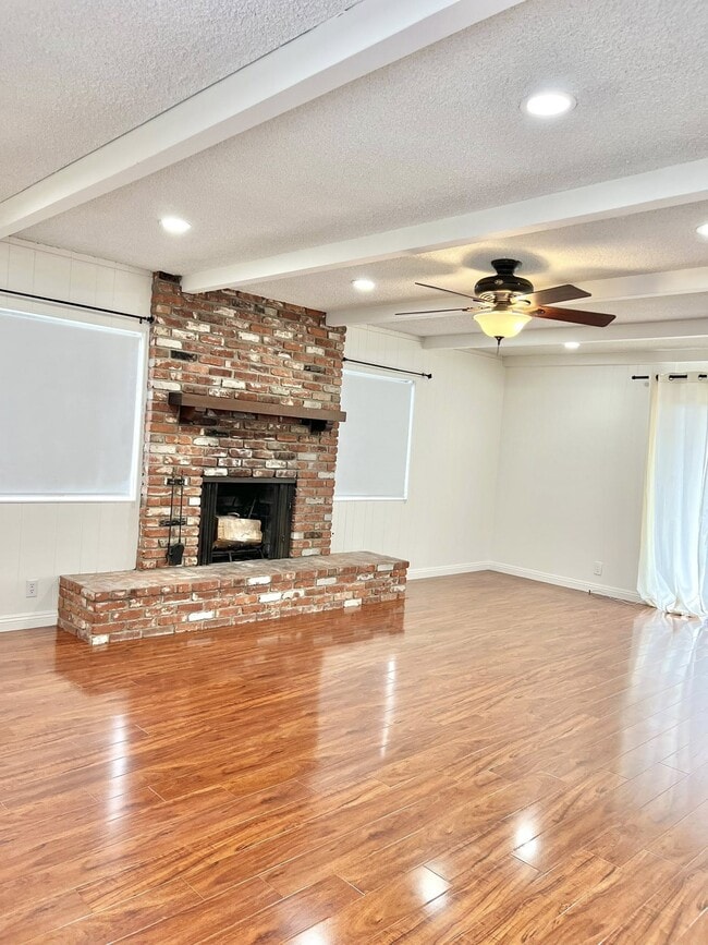 Building Photo - 2013 Plant Ave