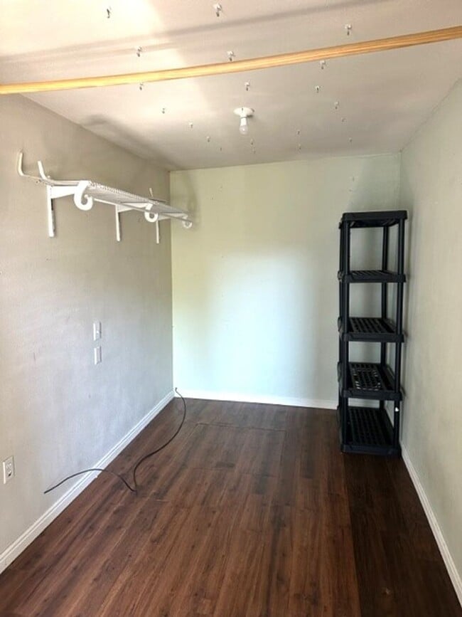 Building Photo - 3 bedroom mobile home with garage and bonus room