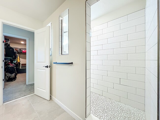 Building Photo - 1021 Savannah Palms Blvd