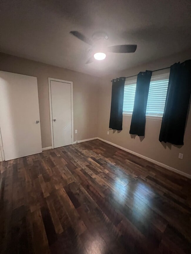 Building Photo - 114 Apache Dr